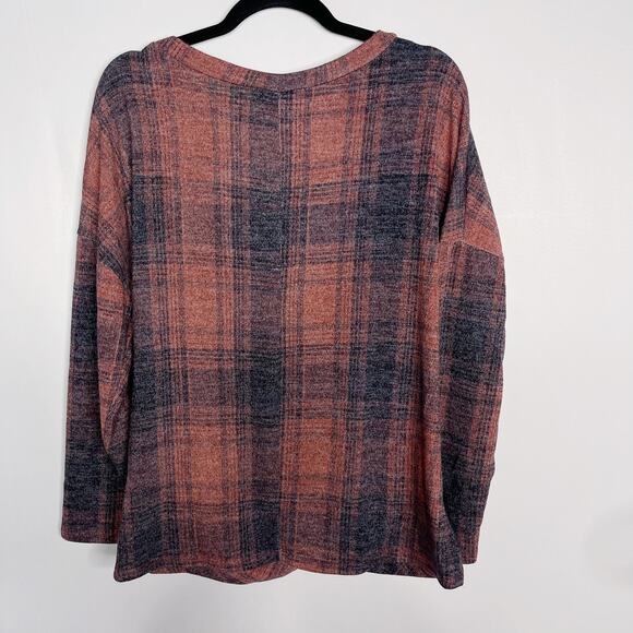 New 143 Story by Line Up L Gray Orange Plaid Cut Out Neck Twist Front Knit Top - Picture 2 of 7
